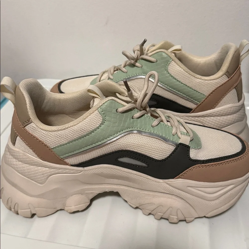 Chunky Mesh & Leather Women’s Sneakers in Beige, Mint & Black